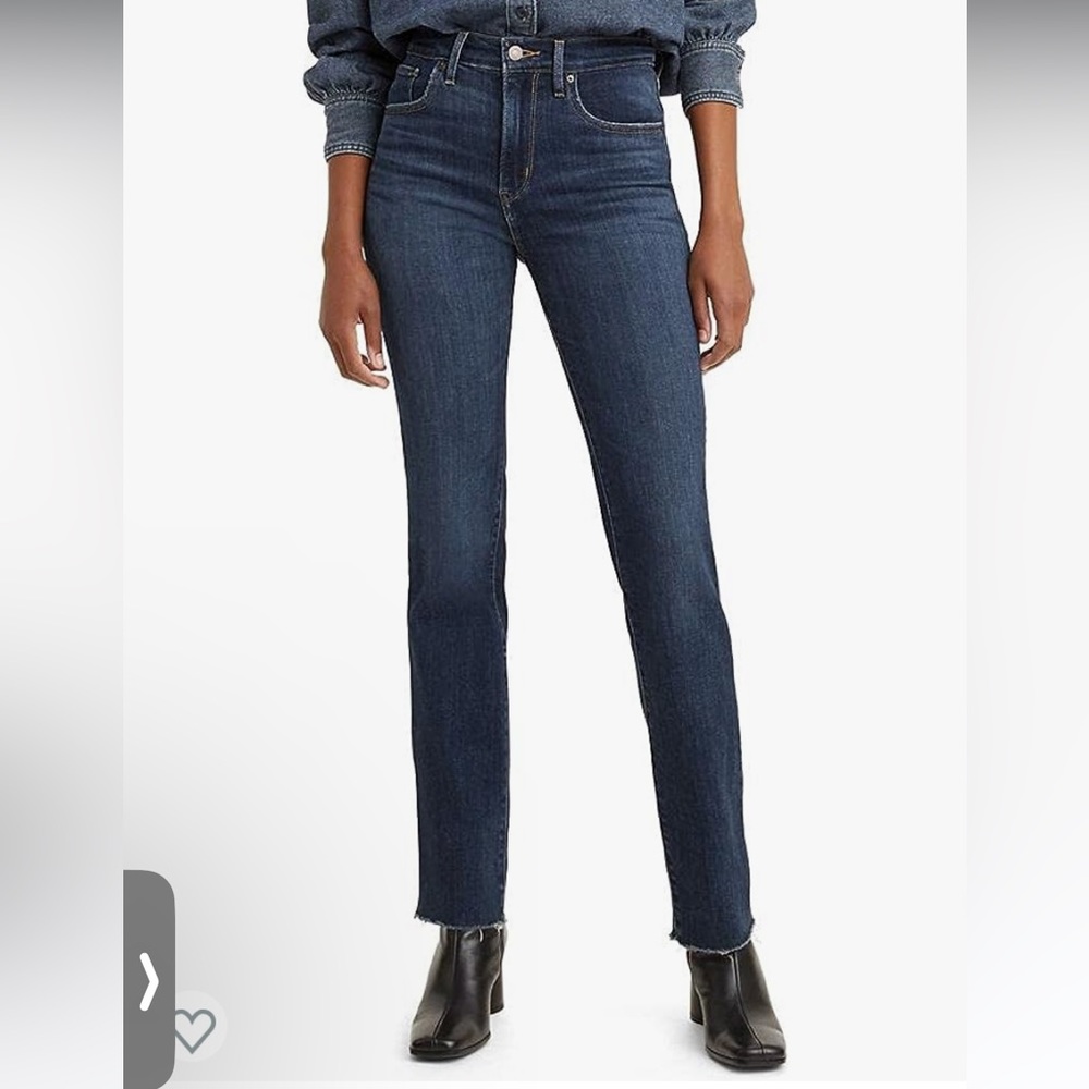 NWT Levi’s 724 High Rise Slim Straight Jeans 30/32